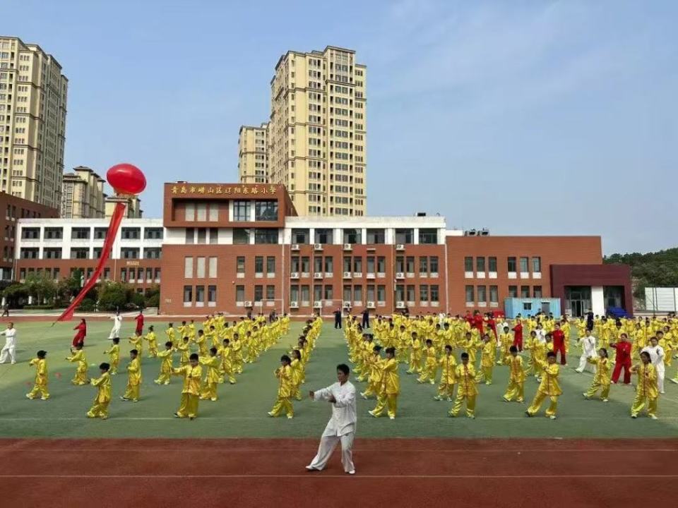 刚劲有力, 团队指导下 刚劲有力, 团队指导下