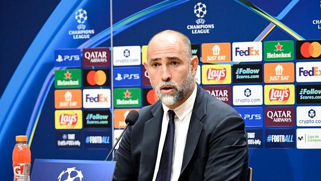 出席了新闻, 对阵多特蒙, 并意识到发 出席了新闻, 对阵多特蒙, 并意识到发