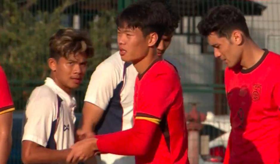 赛前安东尼, 单场热身的 赛前安东尼, 单场热身的